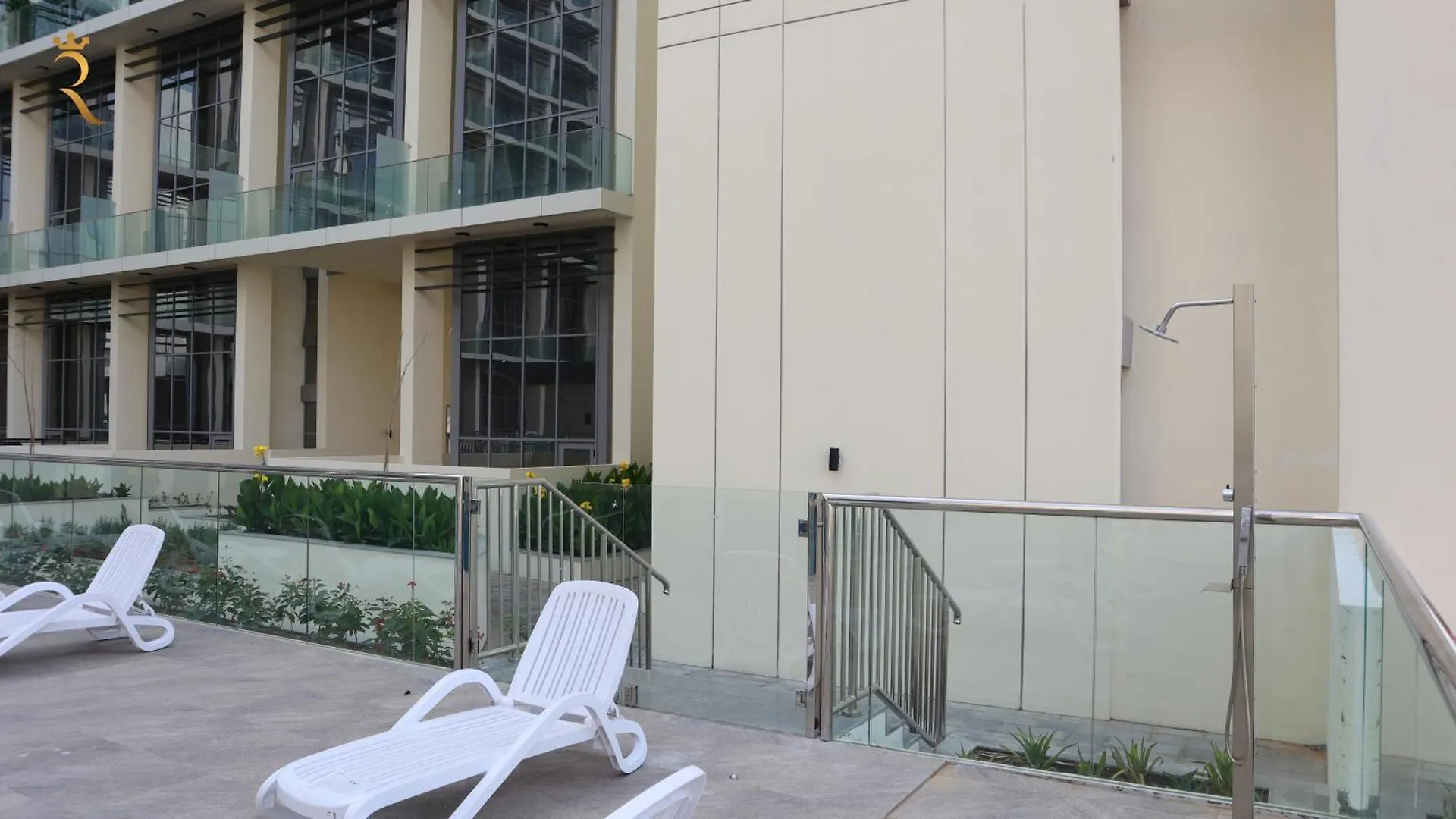 Opulent 2Br Duplex Apartment In Masdar City Abu Dzabi
