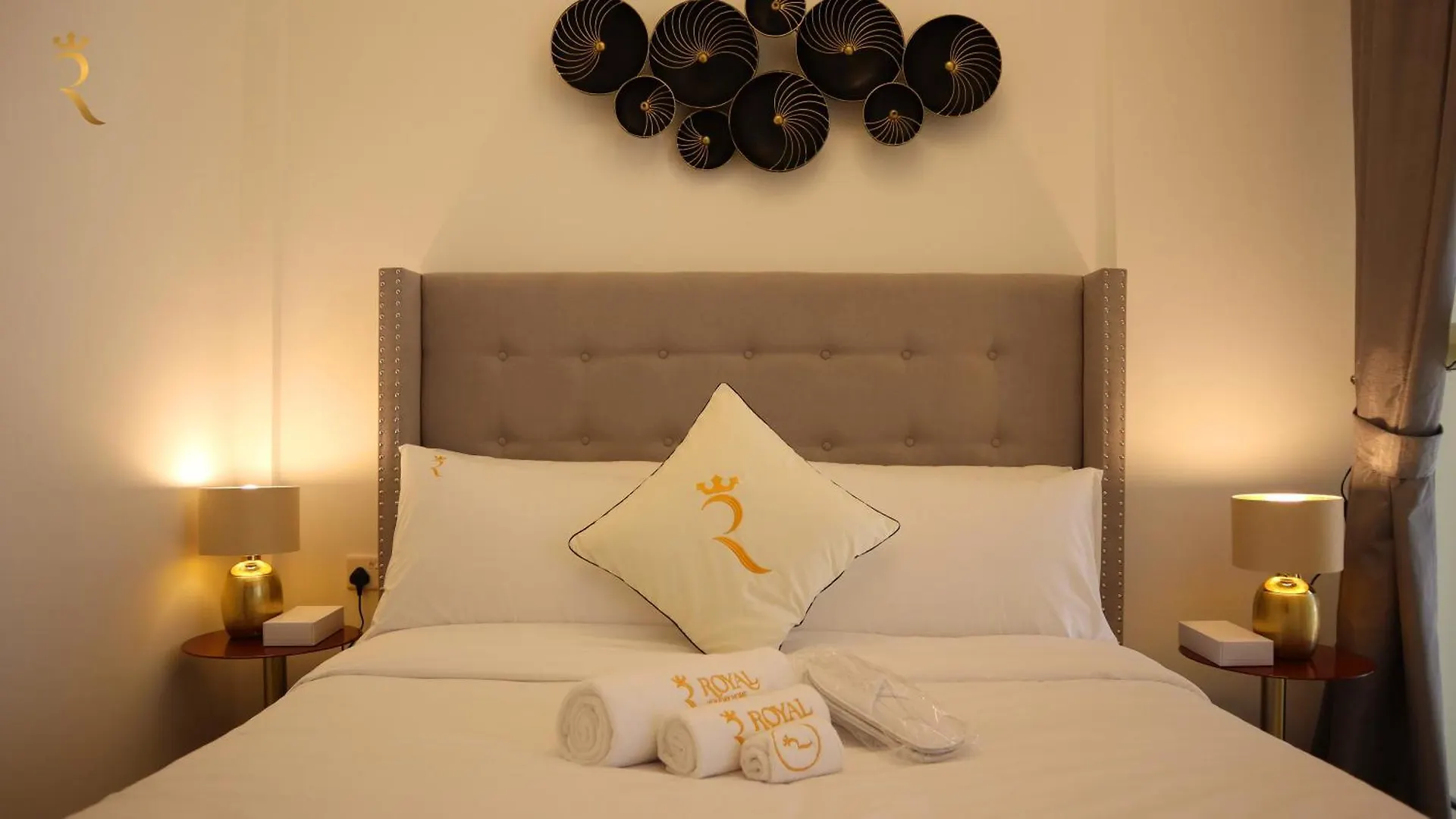 Opulent 2Br Duplex Apartment In Masdar City Abu Dzabi 0*,