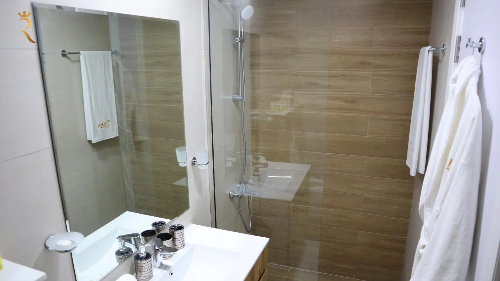 Opulent 2Br Duplex Apartment In Masdar City Abu Dzabi 0*,  Egyesült Arab Emírségek