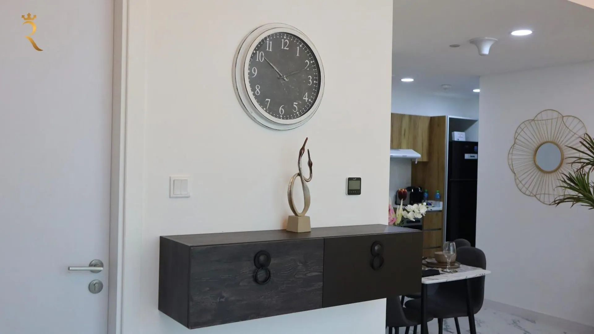 Opulent 2Br Duplex Apartment In Masdar City Abu Dzabi